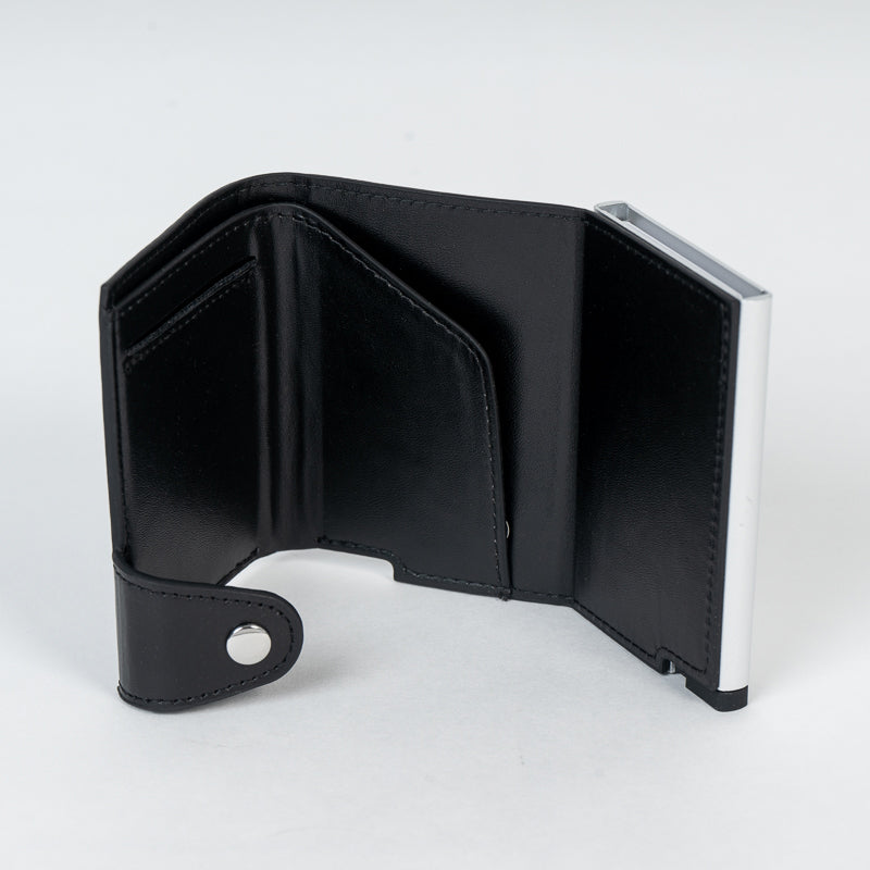 Portafoglio in similpelle nero e logo Parma Calcio in bianco con portacarte clip