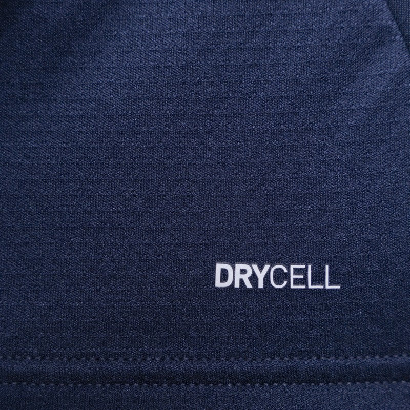 Felpa blu training con 1/4 zip texture geometrica sulle spalle e logo Parma Calcio dettaglio scritta Drycell