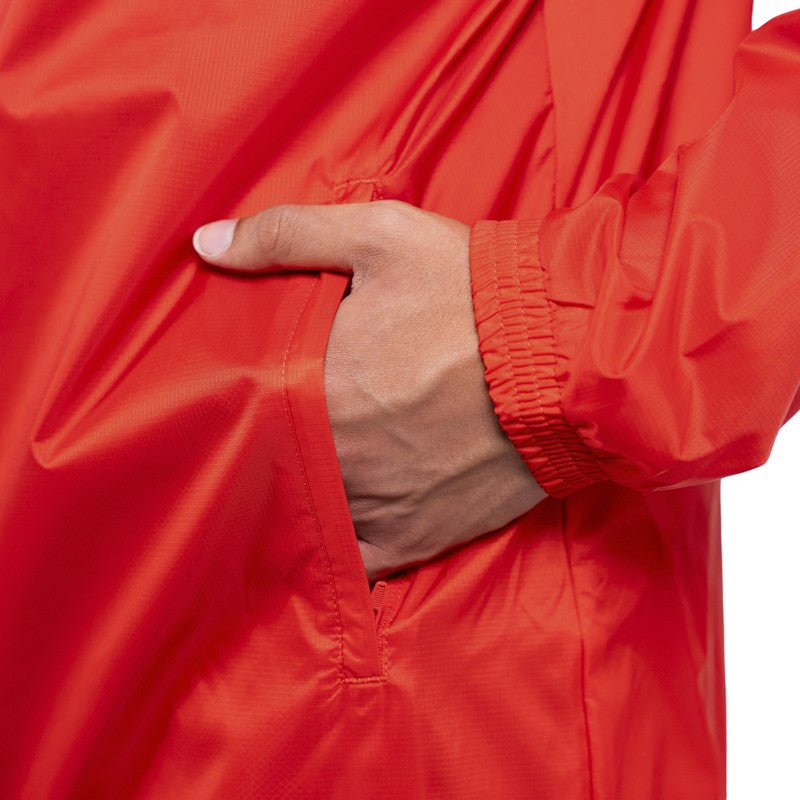 Giubbino antipioggia rosso con zip tasche laterali e cappuccio a scomparsa e logo Parma Calcio