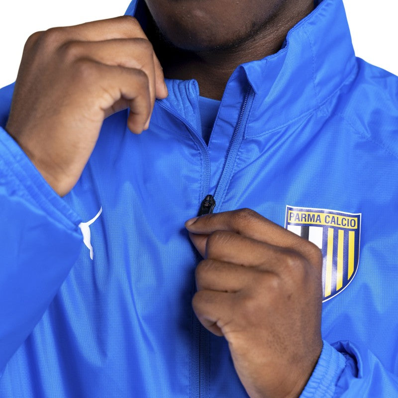 Giubbino antipioggia azzurro con zip tasche laterali e cappuccio a scomparsa e logo Parma Calcio