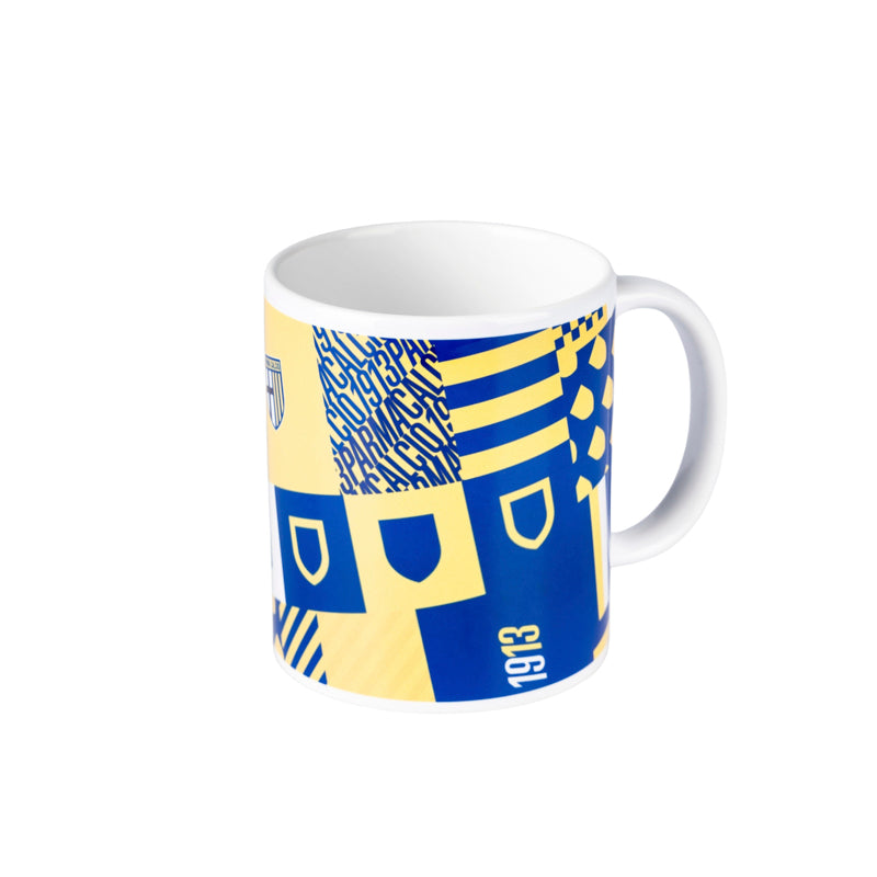 Tazza Parma Calcio con grafica unica texture, nei colori gialloblu, con loghi e scritte che celebrano il club.
