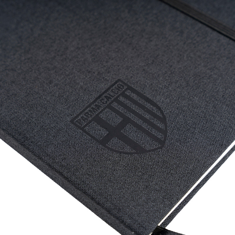 Notes con rivestimento nero e logo Parma Calcio.