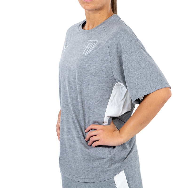 T-shirt grigia woman con bande laterali bianchi, logo Parma Calcio e Puma