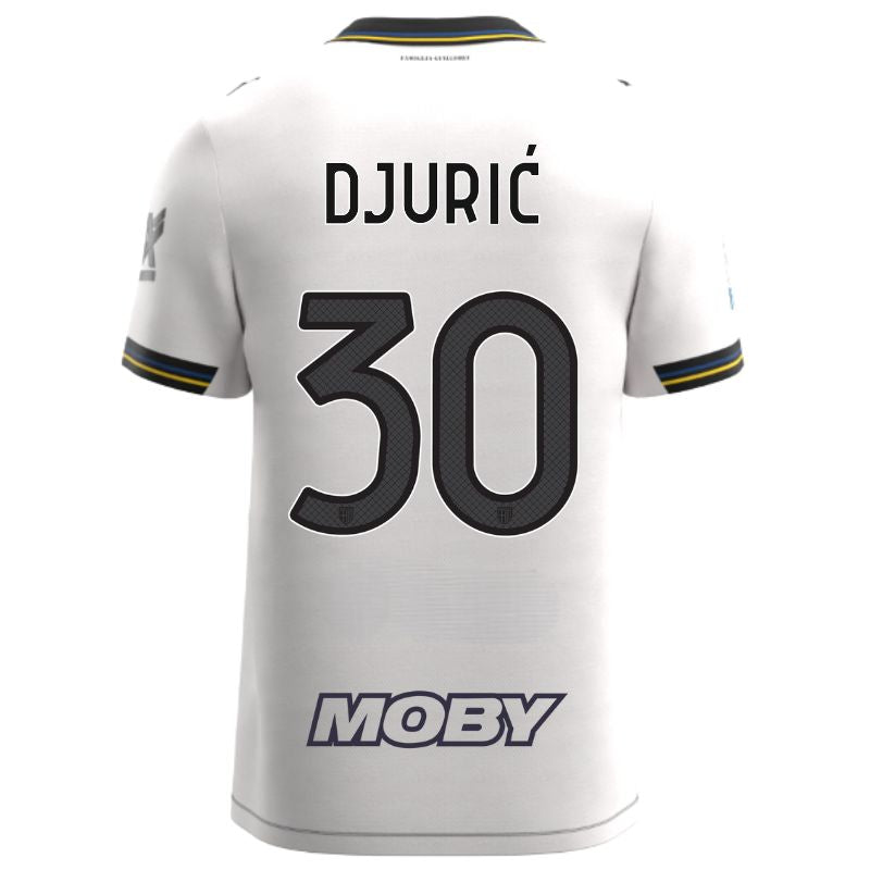 Maglia gara Home Parma Calcio Warm White con croce nera colletto a V, i dettagli in blu e giallo personalizzata con nome e numero Djuric 30, sponsor e patch serie A