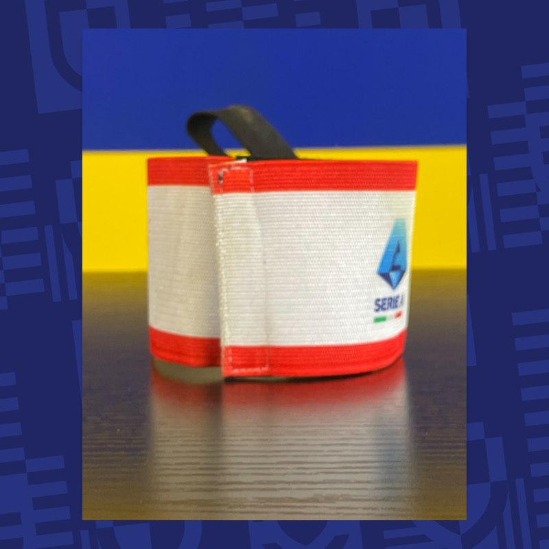 Fascia Capitano "Un rosso alla Violenza" Hellas Verona - Parma 23/11/2025