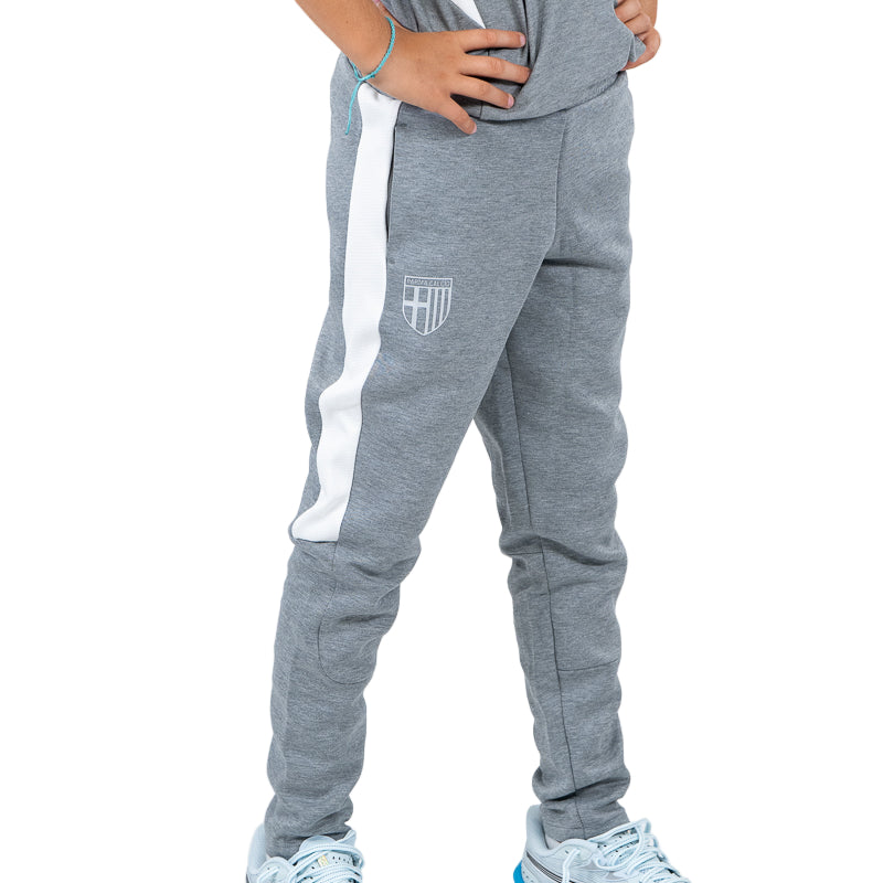 Pantalone tuta lungo grigio bambino con elastico in vita, bande laterali bianche, logo Parma Calcio e logo Puma